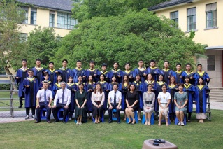 2020届52书库
水文院水利工程专业硕士3班毕业留念