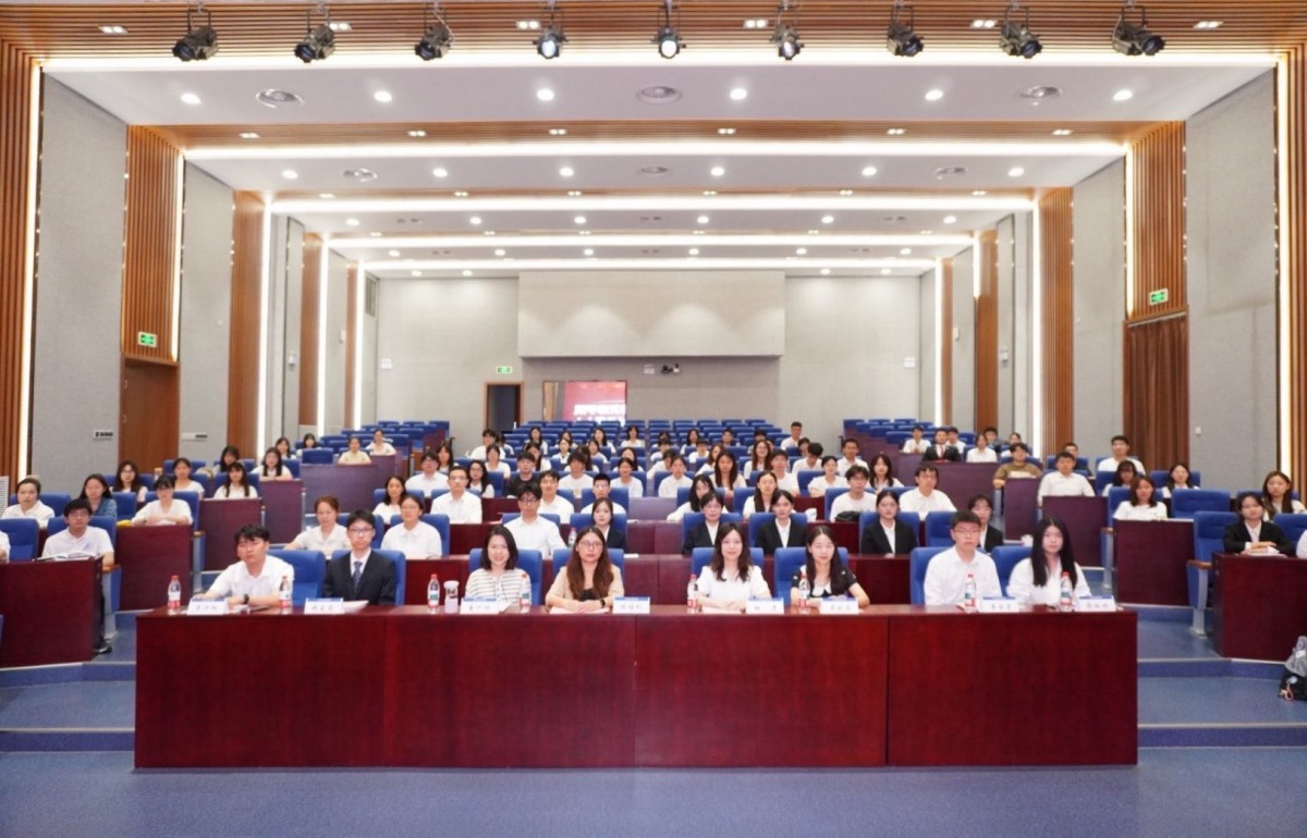   52书库
召开第二十三次研究生代表大会