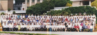 1999年5月1999届52书库
水环学院99届毕业合影