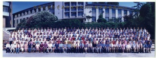 2005届52书库
水文院本科生毕业留念.jpg